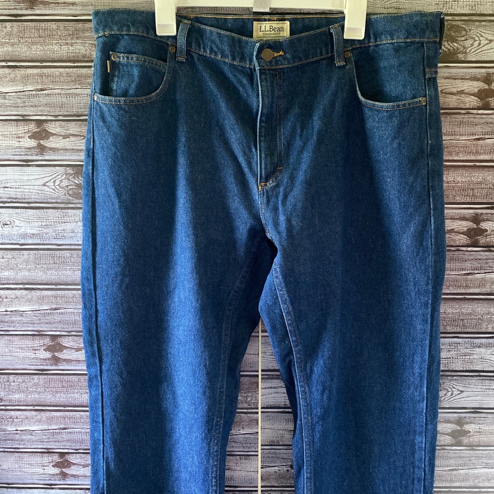 LL Bean Men's Standard Fit Jeans Size 38x34 Blue Denim Pockets Straight Leg